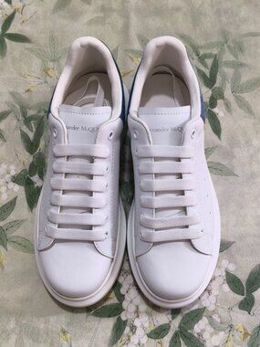 Alexander McQueen classic thick-soled white shoes